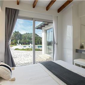 3 bedroom seaside villa with pool & jacuzzi, near Acharavi, sleeps 6